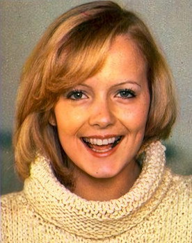 Vivi Rau as Frk. Anna Ansvig