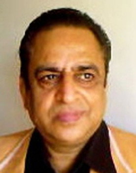 Premnath Gulati as Mr. Bakshi