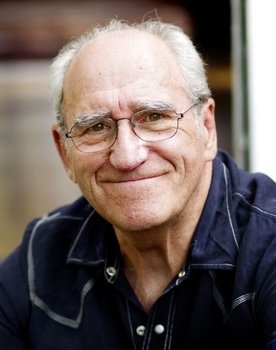 Tom McEwan as Klyde