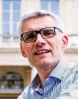 De Gaulle, le monarque et le Parlement
