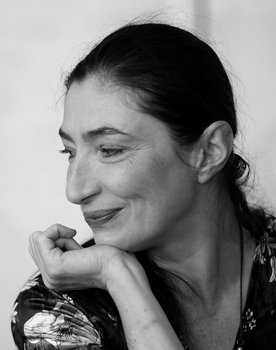 Snezhina Petrova as Tzena