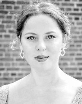 Letitia Vitelaru as Stella, Olympia, Antonia, Giulietta