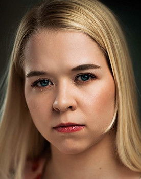 Emelia Marshall Lovsey as Sarah