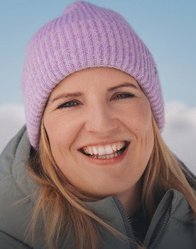 Hanneke Poelman as Self (Lives in Saalbach, Austria)