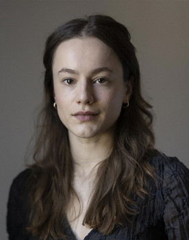 Lydia Brayshaw as 