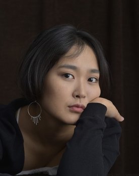 Azzaya Munkhbat as 