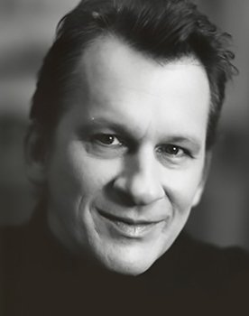 Henrik Koefoed as Yassirfir Dosirfem / Additional Roles
