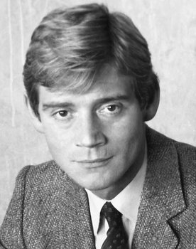 Anthony Andrews as Buckley