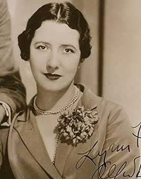Lynn Fontanne as Narrator