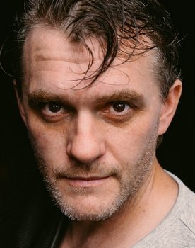 Vladislav Abashin as Piotr
