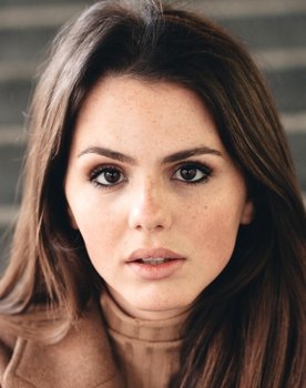 Ruby O. Fee as Lola Tomsky