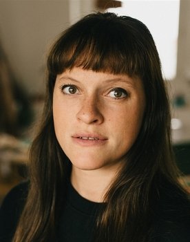 Eline Schumacher as Martha