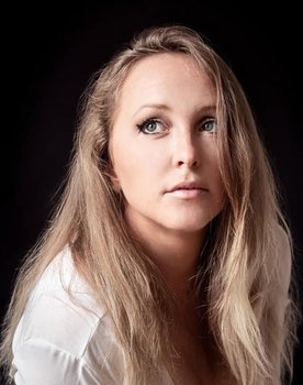 Louise Hylland as Laila