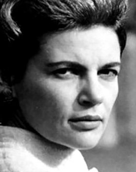 Esmeralda Ruspoli as Edda (segment "Gli amanti celebri")