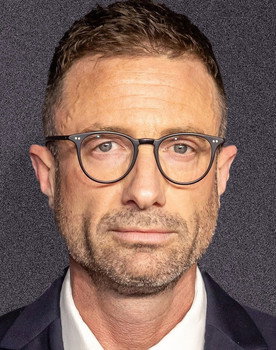 Jacob Tierney as Jonah Spiegelman