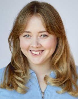 Malaynee Hayden as Lou