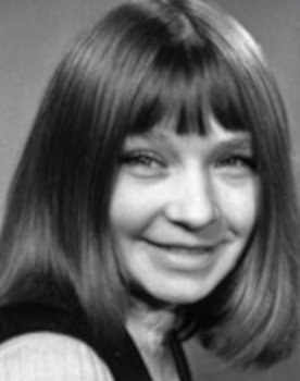Violetta Zhukhimovich as Trina