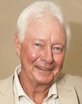 Philip Craig as James Maddox
