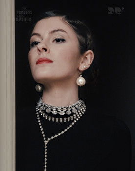 Cassidy Terracciano as Anat Rich