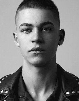 Hero Fiennes Tiffin Photo