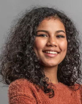 Belicia Kuiper as Layla