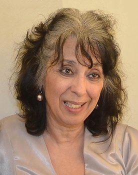 Anneza Papadopoulou as Mina