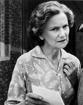 Dilys Hamlett