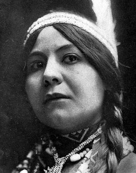 Lilian St. Cyr