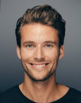 Anders Rydning as Leo