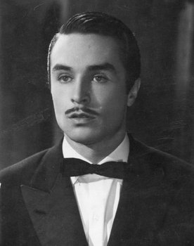 Carlos Agostí as 