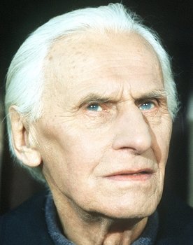 Fritz Rasp as Vater Massieu