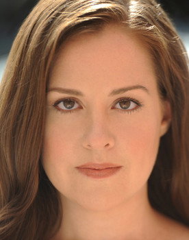Claire Karpen as Mandy