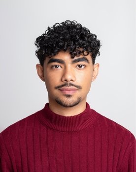 Igor Lorenzo as Romário