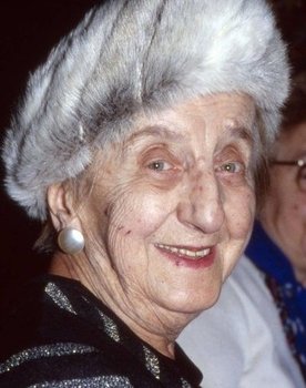 Rosl Mayr as Frau Gschwendner