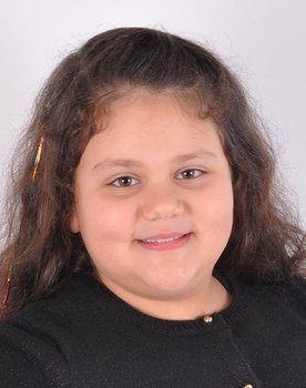 Zeynep Naz Kasap as Ada