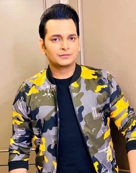 Paritosh Tripathi as 