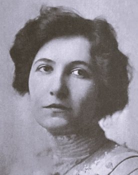Florence Radinoff as The Old Spinster