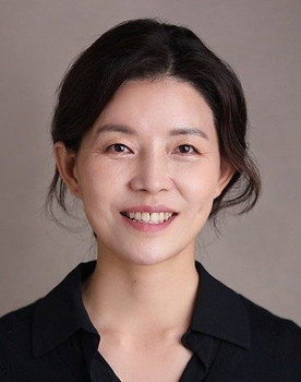 Maeng Joo-one as Su-jin's mother