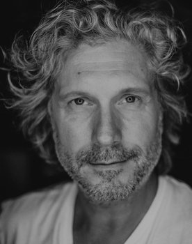 Charlie Dupont as Antoine