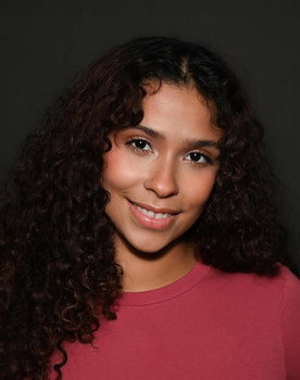 Madison Reyes as Julie Molina