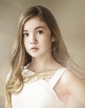 Lucy Paez