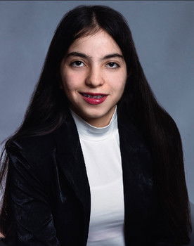 Sophía Snaper as Mell