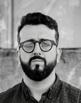 Tomás Pernich as Chacal