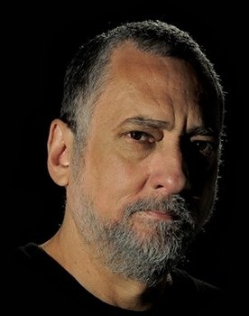 Junior Prata as Omar Sayad