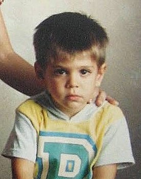 David Martínez as El Imbécil