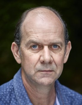 Jonty Stephens as Barman