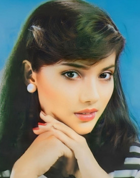 Marissa Haque as Lia