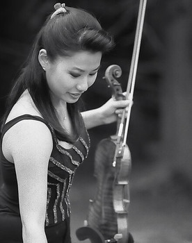 Sarah Chang as Violino