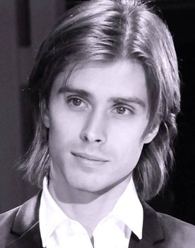 Artem Ovcharenko as Frantz