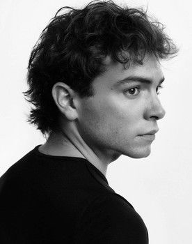 Iker Urgoiti as Elixi